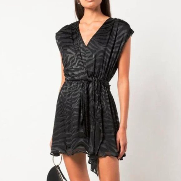 Alice + Olivia Dresses & Skirts - Alice + Olivia Silk Black Tiger Mini Dress in Black Sz 12